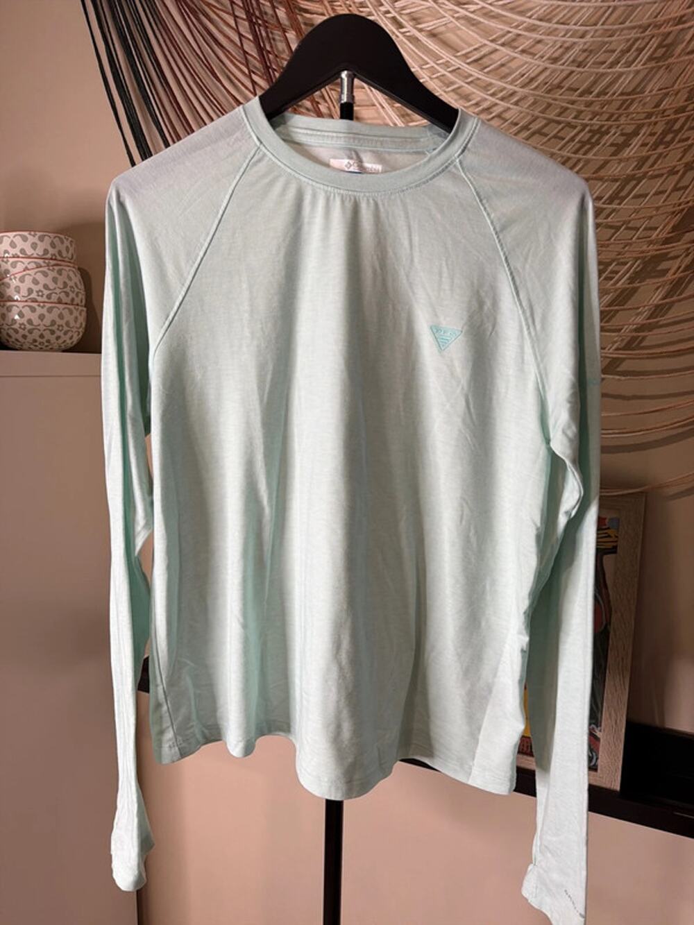 Columbia L active fit long sleeve top PFG 3361